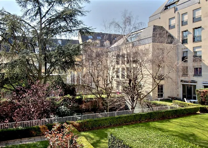 Assia & Nathalie - Luxury B&B Marais Parigi